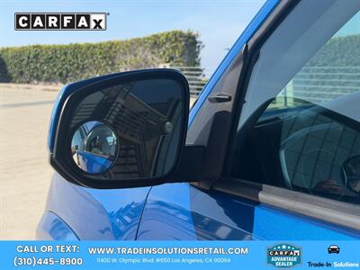 2017 Toyota Tacoma SR5 V6  Double Cab - Photo 16 - Los Angeles, CA 90064