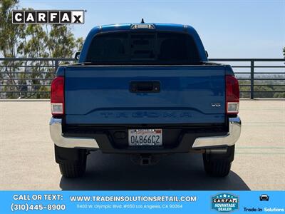 2017 Toyota Tacoma SR5 V6  Double Cab - Photo 8 - Los Angeles, CA 90064