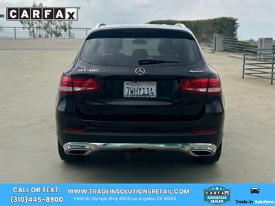 2017 Mercedes-Benz GLC GLC 300 4MATIC  Premium 2 Package - Photo 7 - Los Angeles, CA 90064