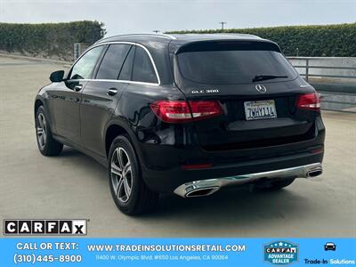 2017 Mercedes-Benz GLC GLC 300 4MATIC  Premium 2 Package - Photo 6 - Los Angeles, CA 90064