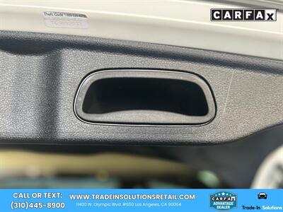 2024 Jeep Compass Limited  4x4 - Photo 33 - Los Angeles, CA 90064
