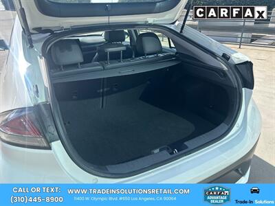 2020 Hyundai IONIQ Electric Limited   - Photo 43 - Los Angeles, CA 90064