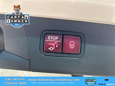 2017 Mercedes-Benz GLC GLC 300 Premium Package   - Photo 39 - Los Angeles, CA 90064