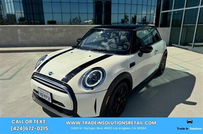 2022 MINI Hardtop 2 Door Cooper  Signature Trim - Photo 2 - Los Angeles, CA 90064