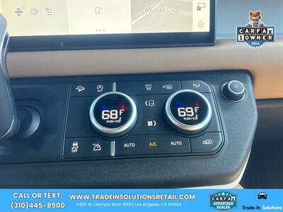 2025 Land Rover Defender 6C HYBRID 2D SUV 90 P400  DYNAMIC SE - Photo 29 - Los Angeles, CA 90064
