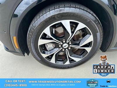 2022 Ford Mustang Mach-E Premium   - Photo 14 - Los Angeles, CA 90064