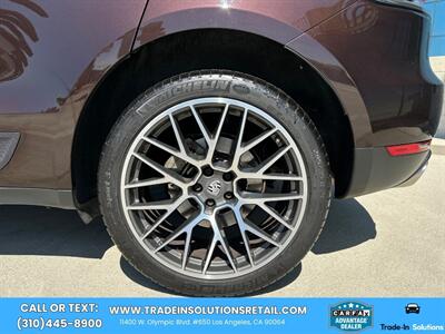 2021 Porsche Macan S  AWD Premium Package Plus - Photo 22 - Los Angeles, CA 90064