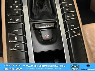 2021 Porsche Macan S  AWD Premium Package Plus - Photo 44 - Los Angeles, CA 90064