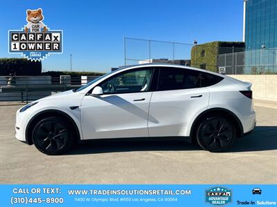 2024 Tesla Model Y Long Range - Photo 2 - Los Angeles, CA 90064