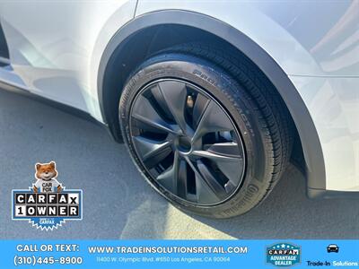 2024 Tesla Model Y Long Range - Photo 12 - Los Angeles, CA 90064