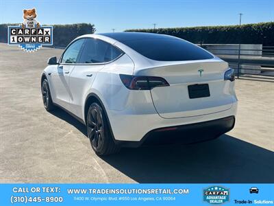 2024 Tesla Model Y Long Range - Photo 3 - Los Angeles, CA 90064