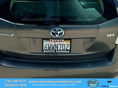 2012 Toyota Prius v Five   - Photo 15 - Los Angeles, CA 90064