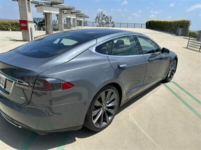 2013 Tesla Model S   - Photo 9 - Los Angeles, CA 90064