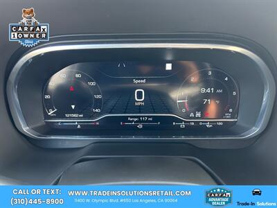 2023 GMC Yukon XL 4WD SLT - Photo 13 - Los Angeles, CA 90064