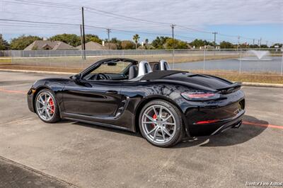 2021 Porsche 718 Boxster S   - Photo 13 - Houston, TX 77061