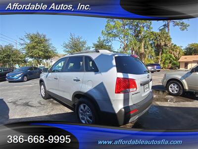 2011 Kia Sorento LX   - Photo 2 - Debary, FL 32713