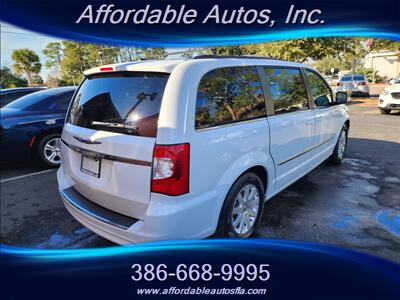 2016 Chrysler Town & Country Touring   - Photo 3 - Debary, FL 32713