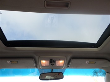 2006 Nissan Maxima 3.5 SE   - Photo 16 - Cincinnati, OH 45255