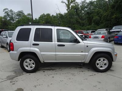 2002 Jeep Liberty Limited  3.7L V6 4X4 - Photo 2 - Cincinnati, OH 45255