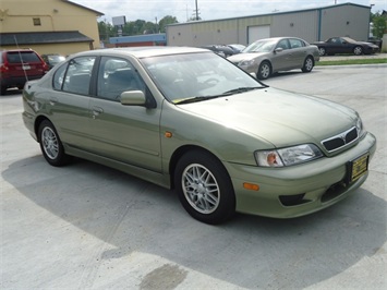 2000 INFINITI G20   - Photo 1 - Cincinnati, OH 45255