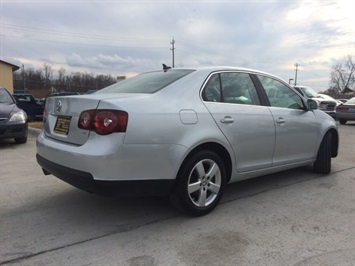 2008 Volkswagen Jetta SEL PZEV   - Photo 13 - Cincinnati, OH 45255