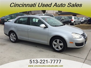 2008 Volkswagen Jetta SEL PZEV   - Photo 1 - Cincinnati, OH 45255