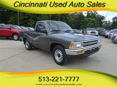 1989 Toyota Pickup Deluxe   - Photo 1 - Cincinnati, OH 45255