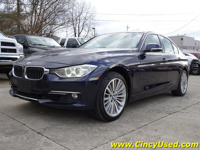 2013 BMW 3 Series 328i photo 3