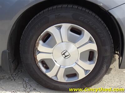 2012 Honda Civic Hybrid w/Leather w/Navi   - Photo 28 - Cincinnati, OH 45255