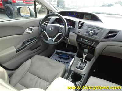 2012 Honda Civic Hybrid w/Leather w/Navi   - Photo 16 - Cincinnati, OH 45255