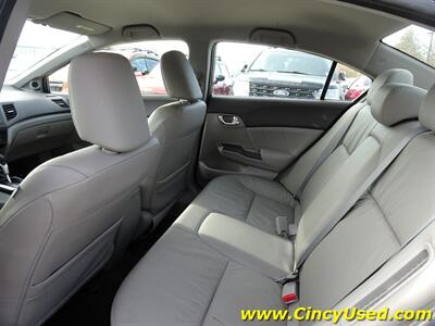 2012 Honda Civic Hybrid w/Leather w/Navi   - Photo 14 - Cincinnati, OH 45255