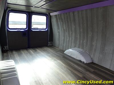 2014 Ford E-350 SD   - Photo 16 - Cincinnati, OH 45255