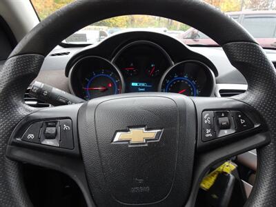 2016 Chevrolet Cruze Limited LT 1.4L I4 Turbo FWD   - Photo 15 - Cincinnati, OH 45255