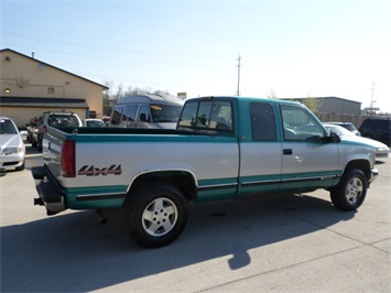 1995 Chevrolet C/K 2500 Series K2500 Cheyenne   - Photo 6 - Cincinnati, OH 45255