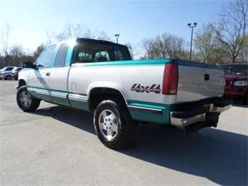 1995 Chevrolet C/K 2500 Series K2500 Cheyenne   - Photo 12 - Cincinnati, OH 45255