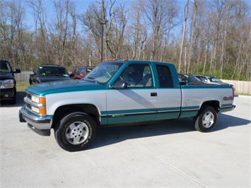 1995 Chevrolet C/K 2500 Series K2500 Cheyenne   - Photo 3 - Cincinnati, OH 45255