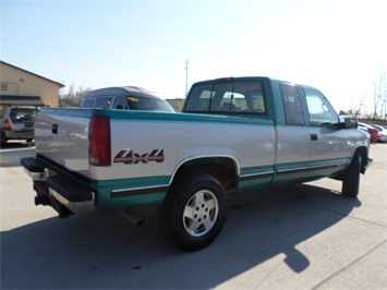 1995 Chevrolet C/K 2500 Series K2500 Cheyenne   - Photo 13 - Cincinnati, OH 45255