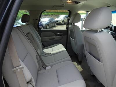 2009 GMC Yukon SLE  5.3L V8 4X4 - Photo 13 - Cincinnati, OH 45255