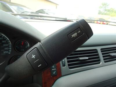 2009 GMC Yukon SLE  5.3L V8 4X4 - Photo 17 - Cincinnati, OH 45255