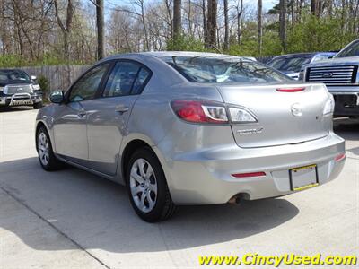 2013 Mazda MAZDA3 i SV   - Photo 9 - Cincinnati, OH 45255