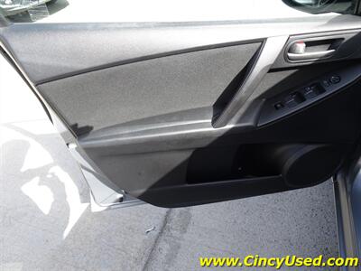 2013 Mazda MAZDA3 i SV   - Photo 26 - Cincinnati, OH 45255