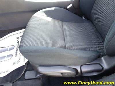 2013 Mazda MAZDA3 i SV   - Photo 24 - Cincinnati, OH 45255