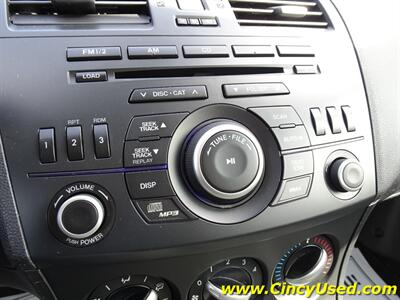 2013 Mazda MAZDA3 i SV   - Photo 23 - Cincinnati, OH 45255