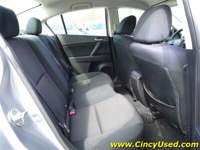 2013 Mazda MAZDA3 i SV   - Photo 14 - Cincinnati, OH 45255