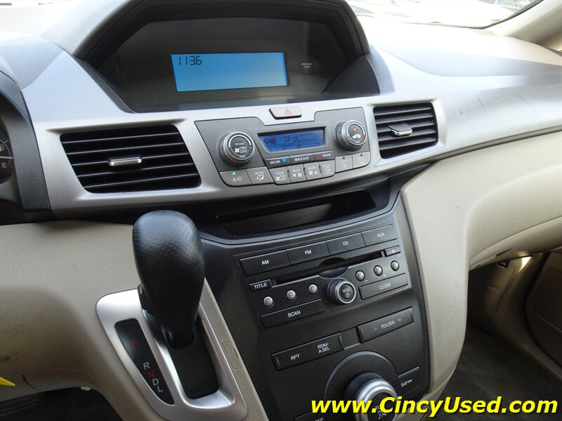 2012 Honda Odyssey LX - Photo 19 - Cincinnati, OH 45255