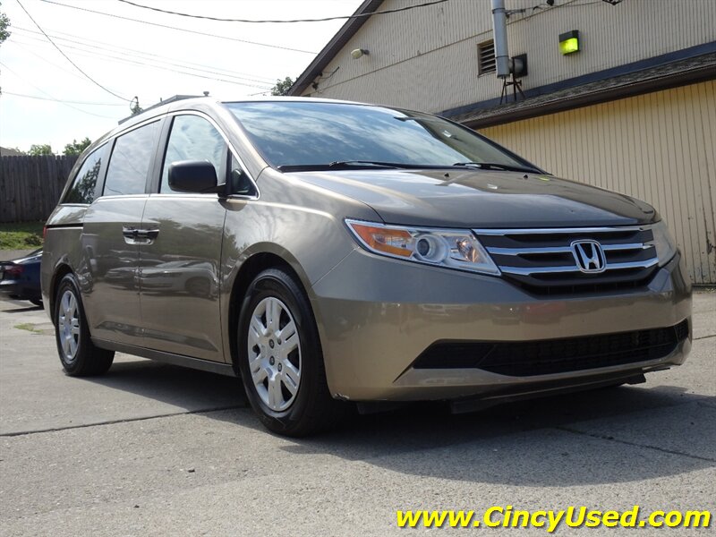 2012 Honda Odyssey LX - Photo 4 - Cincinnati, OH 45255