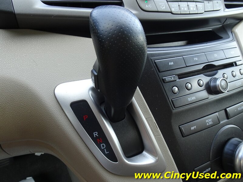 2012 Honda Odyssey LX - Photo 18 - Cincinnati, OH 45255