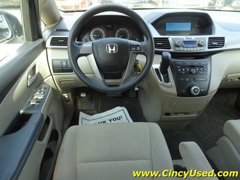 2012 Honda Odyssey LX - Photo 10 - Cincinnati, OH 45255