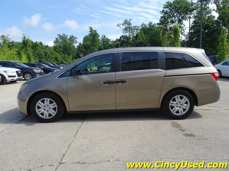 2012 Honda Odyssey LX - Photo 9 - Cincinnati, OH 45255