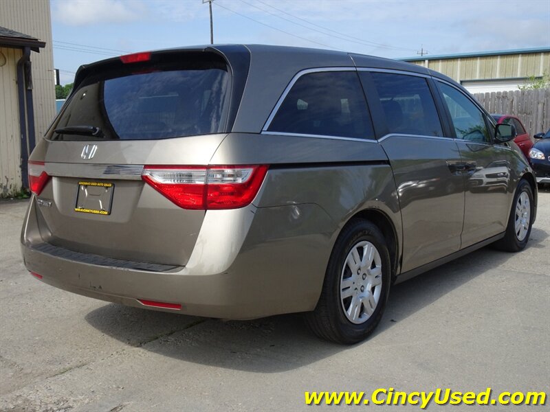 2012 Honda Odyssey LX - Photo 6 - Cincinnati, OH 45255